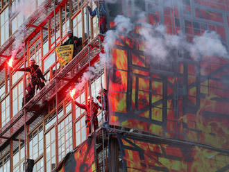Greenpeaces aktivisták másztak fel a brüsszeli Európa-épületre