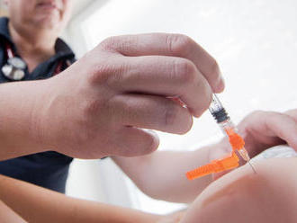 Vedľajšie účinky očkovania pôjdu na plecia štátu