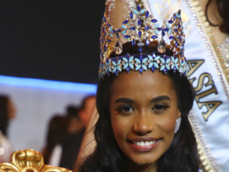 Miss World 2019 sa stala kráska z Jamajky, Slovenka sa medzi TOP 40 nedostala