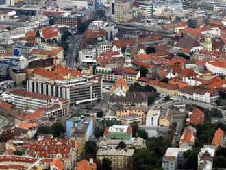V centre Bratislavy obmedzili večierky, nadránom nenakúpite