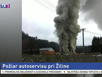 Zasahujú desiatky hasičov, autoservis pri Žiline zachvátil požiar