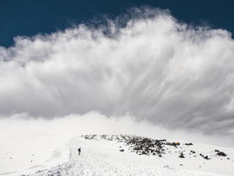 Horskí záchranári varujú: V najvyšších polohách Tatier hrozí lavínové nebezpečenstvo