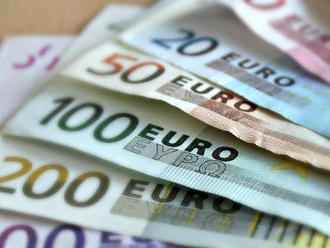 Aj eurobankovky sa postupne opotrebúvajú: Táto z nich vydrží v priemere najdlhšie