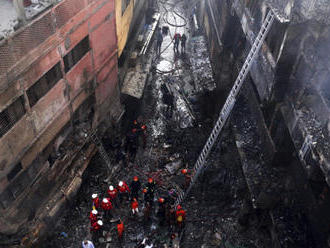 Při požáru v bangladéšské Dháce zemřelo nejméně 70 lidí