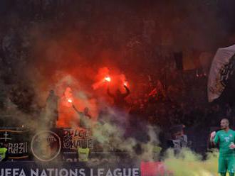 UEFA potrestala PSG a CZ Belehrad za správanie fanúšikov