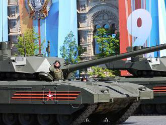 Ruská armáda získá letos 12 tanků T-14 Armata. Mnohem méně než bylo v plánu