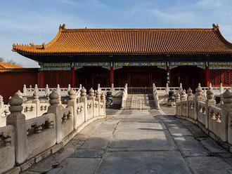 Poprvé po téměř sto letech. Pekingské Zakázané město zůstává otevřeno i v noci