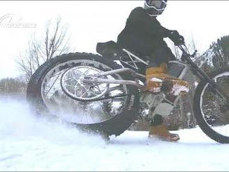2x VIDEO: Malé elektrické Harleye