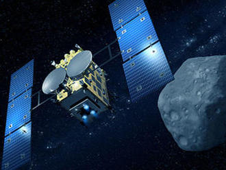 Japonská sonda z povrchu asteroidu Ryuga úspešne odobrala vzorky