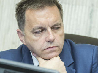 Kažimír si svoj odchod z ministerstva rozmyslel: NBS v piatok nového šéfa nedostane
