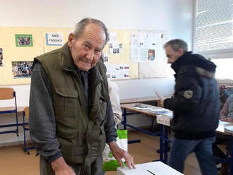 Vo Vrakuni odvolil 91-ročný J. Vaškeba, neúspešný kandidát na poslanca