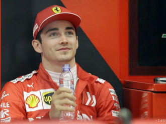 F1: Leclerc získal svoju prvú pole position v kariére