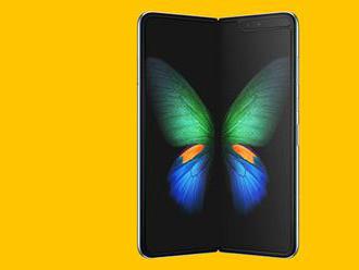 Galaxy Fold video on YouTube shows a pronounced screen crease     - CNET