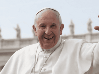 Papež František je prvním papežem, který naprogramoval řádek kódu