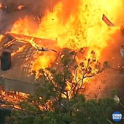 Počasí ve světě: Austrálii trápí horko a požáry, před ohněm prchly tisíce lidí.