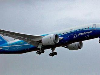 Úřady prý o problémech Boeingu 737 MAX věděly již před haváriemi