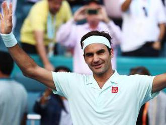 Miami Open: Roger Federer reaches quarter-finals with win over Daniil Medvedev