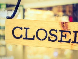 Obchody zůstanou o svátcích zavřené. Ústavní soud návrh na zrušení zákazu odmítl
