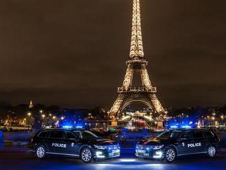 Francouzi nakoupili nová policejní auta u té nejméně pravděpodobné značky