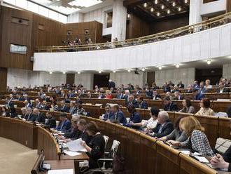 Zmeny v Obchodnom zákonníku otvorili druhý deň rokovania Národnej rady