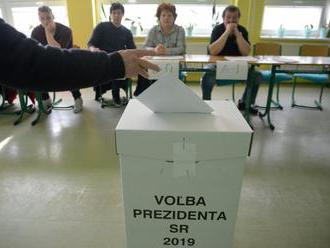 Odvolili Kiska, Pellegrini aj Saková, priebeh volieb je zatiaľ pokojný