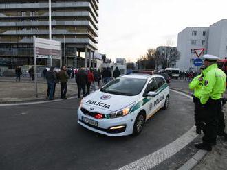 Polícia upozorňuje na dopravné obmedzenia pred futbalovým zápasom v Bratislave