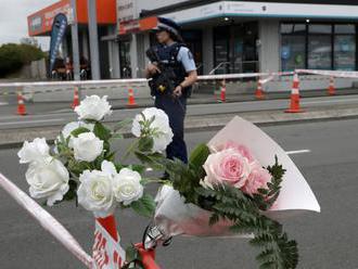 Podozrivého strelca z Christchurchu obvinili, polícia sa ospravedlnila za chybu v spise