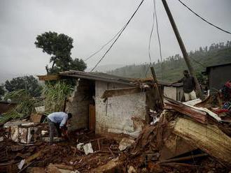 Video: Cyklón Idai si vyžiadal už vyše 750 obetí, záchranári sa obávajú šírenia chorôb