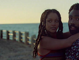 Childish Gambino a Rihanna ve filmu. Společně sní o svobodném životě