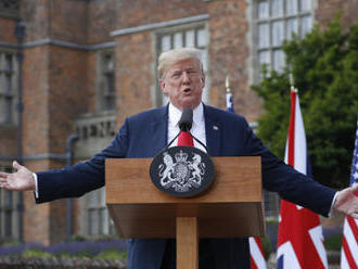 Trump pojede na státní návštěvu Británie, přijme ho královna