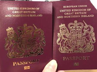 Británie žádá další odklad brexitu, u pasů se s odchodem počítá