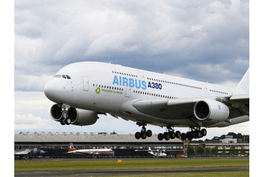 Airbus díky komerčním letadlům prudce zvýšil provozní zisk