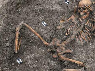 V Anglii našli desítky lidských koster. Mohou patřit obětem tajemných rituálů