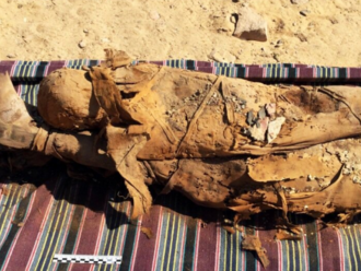 Další významný objev. Hrobka v Egyptě ukrývala třicet mumií, včetně dětských