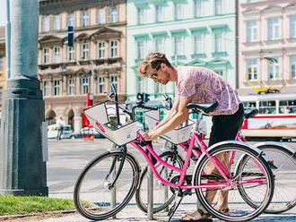 Růžová kola v Praze budou elektrifikovaná. V ulicích se objeví v půlce května