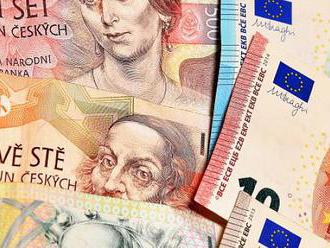 I v Česku lze platit eurem. Využívá to málo lidí