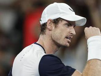 Murray shares first hit on court following surgery