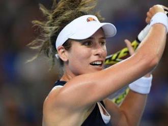 Fed Cup: Johanna Konta wins to put Great Britain 1-0 up against Kazakhstan