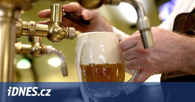 České pivovary mají žně. Loni rekordně stoupla výroba i spotřeba piva