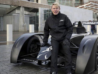 Navrátilec Häkkinen: Leclercov hnev je oprávnený. Ferrari by malo prestať s hrami