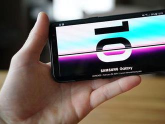 VIDEORECENZIA: Súboj o najlepší telefón roka otvoril Samsung Galaxy S10