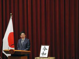 Japonský premiér sa stretne s Pellegrinim aj lídrami V4