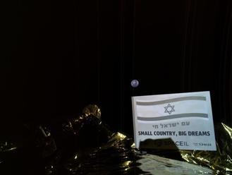 Izraelská vesmírna loď sa dostala na obežnú dráhu Mesiaca
