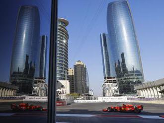 Ferrari dominovalo na tréningoch pred Veľkou cenou Azerbajdžanu, prvý prerušila kuriozita