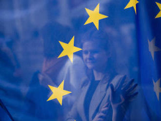 V EU začínají voliči vybírat nové složení europarlamentu