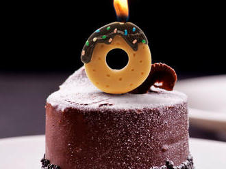 Ozdobte svoju narodeninovú tortu. Sviečka na tortu číslo 0.