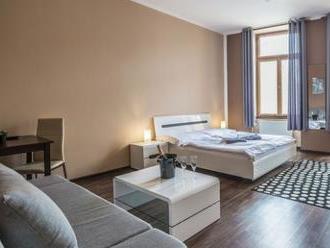 Komfortné izby alebo apartmány penziónu ADAM*** priamo v centre Prešova