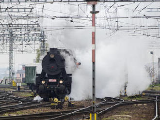 Po Bratislave budú premávať parné i historické motorové vlaky