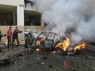 Islamský štát sa prihlásil k výbuchu policajného auta v Bangladéši