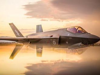 Piloti F-35 mohou už brzy plnit mise společně s robotickými wingmany